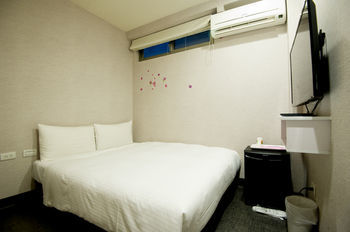 Holiday Fun - Hostel