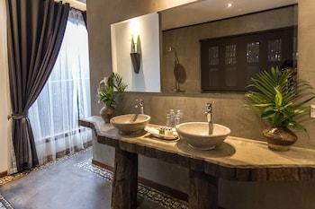 Java Wooden Villa By Aic