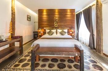 Java Wooden Villa By Aic