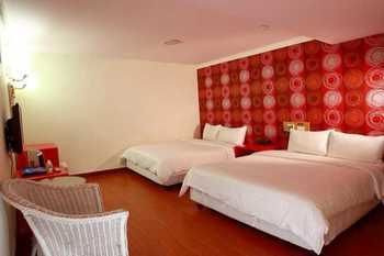 Romance Hostel