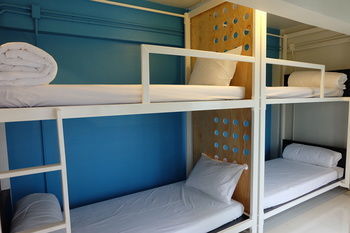 Oyes Hostel