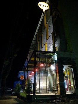 Oyes Hostel