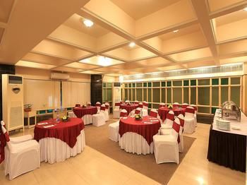 Hotel Oyo Premium Mall Road Bathinda