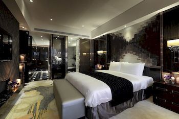 Puli Ease Hotel