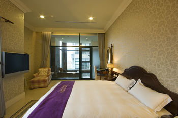 Living Water Hotel