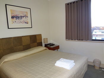 Amaroo Hotel