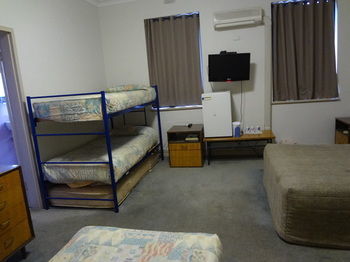 Amaroo Hotel