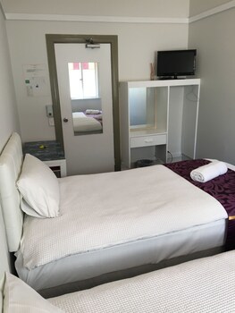 Amelia Budget Hotel