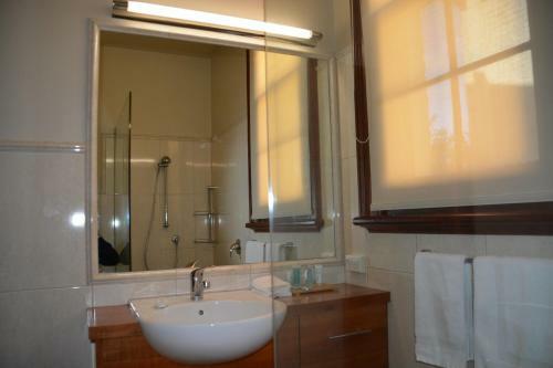 Apartments At York Mansions