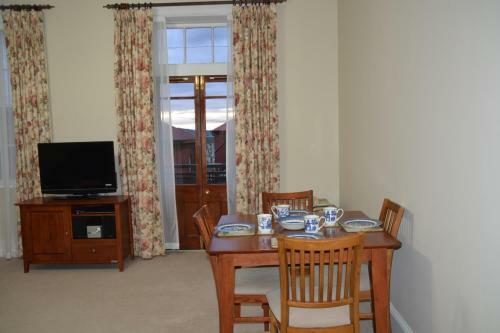 Apartments At York Mansions