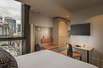 Brady Hotels
