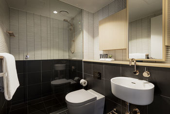 Brady Hotels