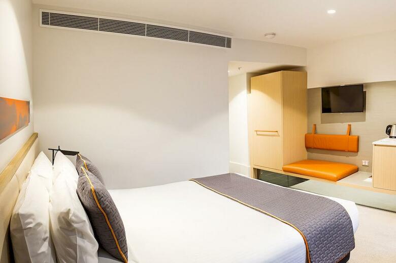 Brady Hotels