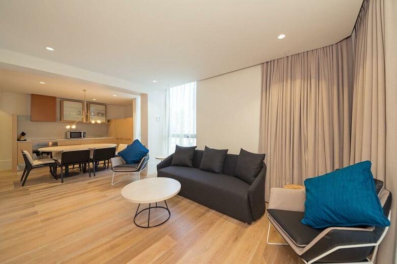 Brady Hotels