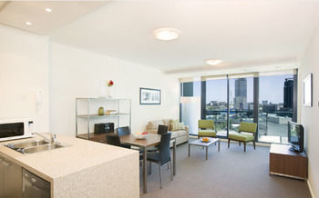 28 Nights Apartments