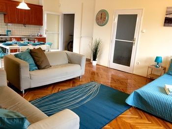 Hi5 Apartments - Central