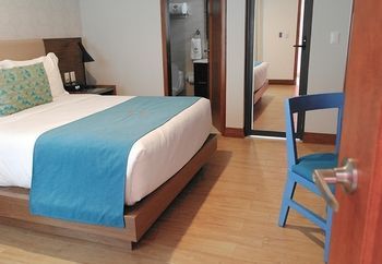 First Class Hotel