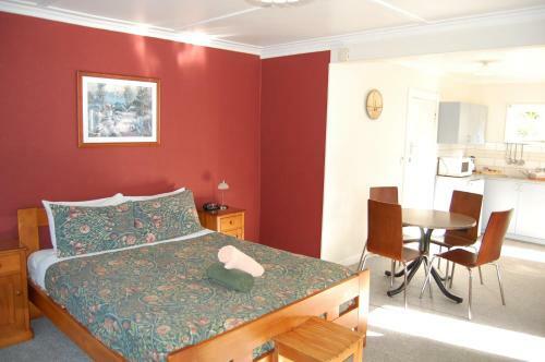 Queenstown Holiday Park & Motels Creeksyde