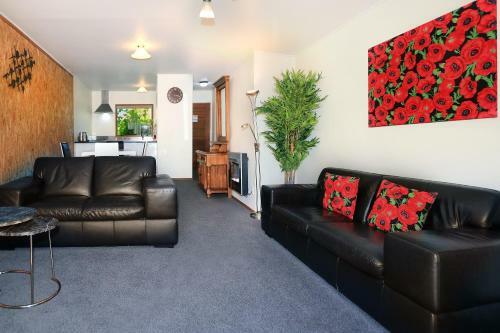Queenstown Holiday Park & Motels Creeksyde