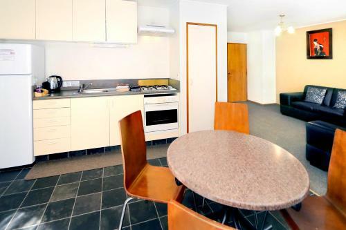 Queenstown Holiday Park & Motels Creeksyde
