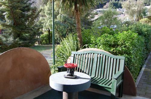 Queenstown Holiday Park & Motels Creeksyde