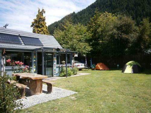Queenstown Holiday Park & Motels Creeksyde