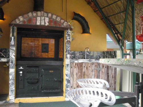Queenstown Holiday Park & Motels Creeksyde