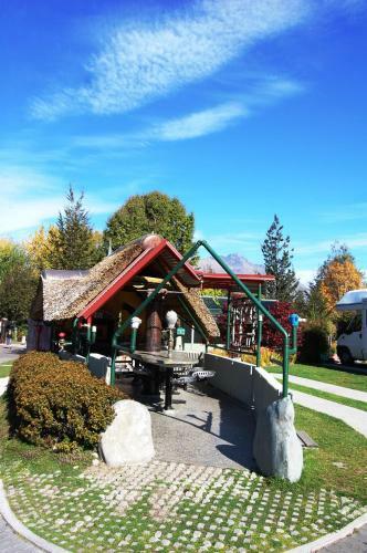 Queenstown Holiday Park & Motels Creeksyde
