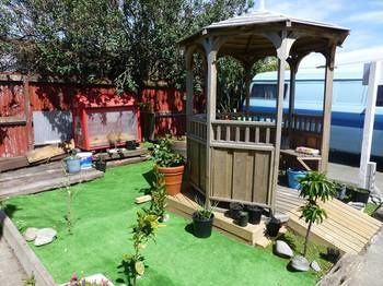 Racecourse Backpackers Hostel