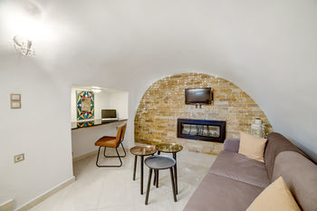 Villa Santorini Suite Home