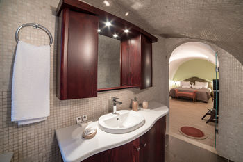 Villa Santorini Suite Home