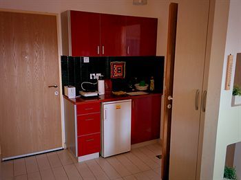 Bed & Breakfast Allenby 2