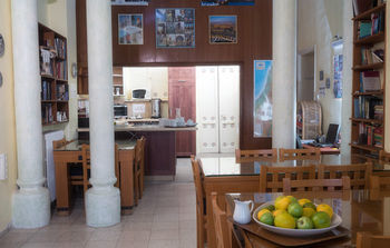 Bed & Breakfast Allenby 2