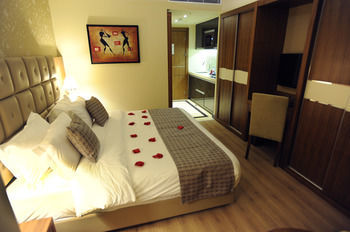 Aparthotel Gems Hotel