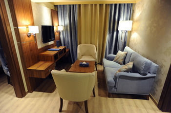 Aparthotel Gems Hotel