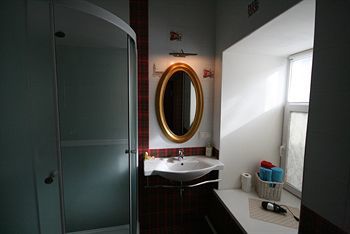 Albergue Basilica Hotel