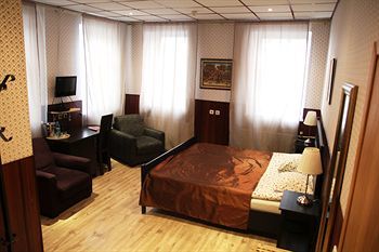 Albergue Basilica Hotel