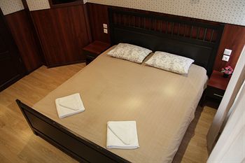 Albergue Basilica Hotel