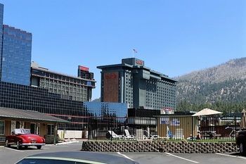 Hotel Blue Jay Lodge