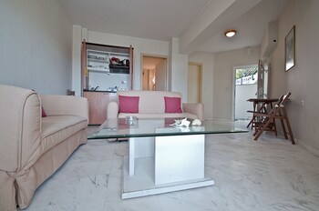 Aparthotel Sea Breeze