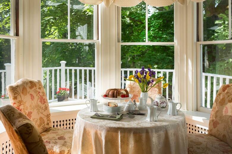 Bed & Breakfast Hawthorn Inn