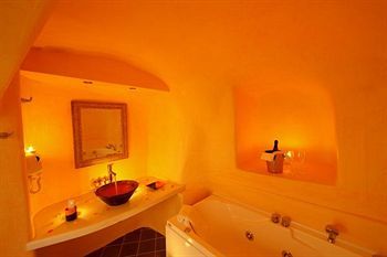 Hotel Ikastikies Suites