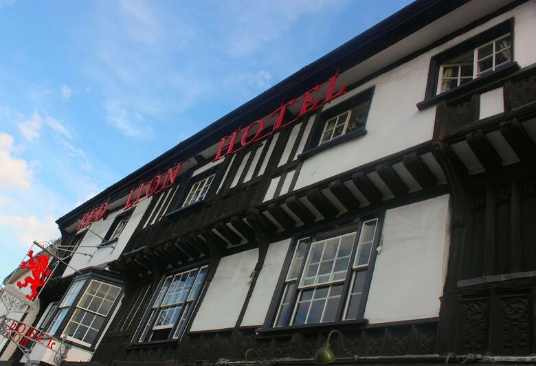 Hostal Brook Red Lion Hotel