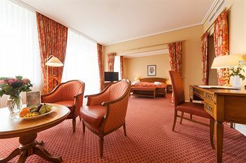 Genie�er Hotel Altes Gymnasium
