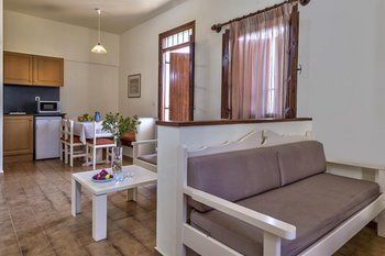 Apartamento Alianthos Suites