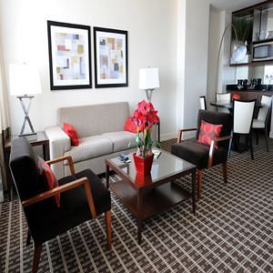 Ellis Hotel
