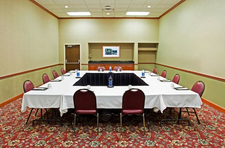 Holiday Inn Hotel & Suites Cin