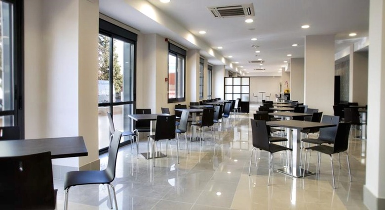 Aparthotel Compostela Suites