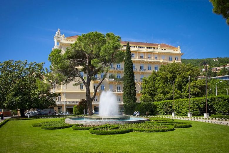 Hotel Palace-bellevue