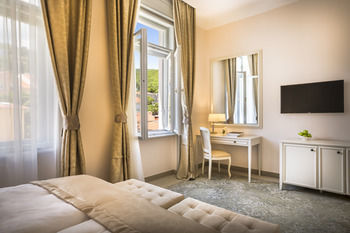 Hotel Palace-bellevue
